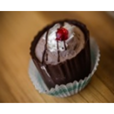 Σοκολατένια καλαθάκια με πατισερί ή σεράνο και φρούτο εποχής